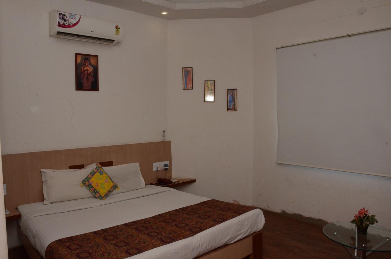 Sparrow Inn Ankur Alvar Kültér fotó